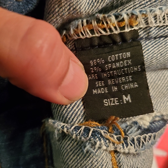 Distressed Jean Jacket Size Medium - Picture 5 of 5